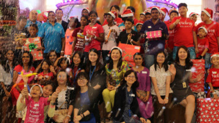 yuletide-charm-and-magic.jpg