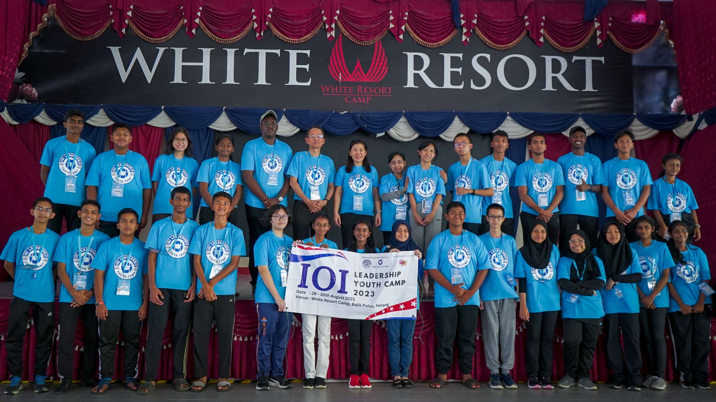 leading-youths-to-make-a-difference.jpg